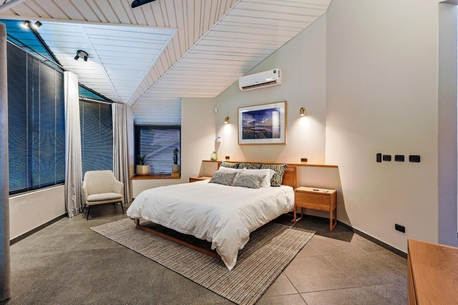 6 Bedroom Property for Sale in Waterkloof Gauteng