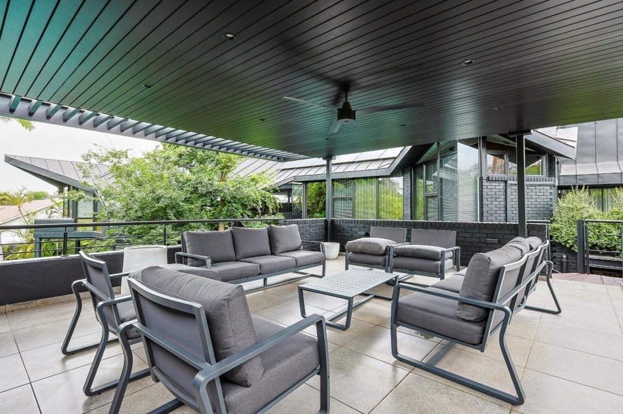 6 Bedroom Property for Sale in Waterkloof Gauteng