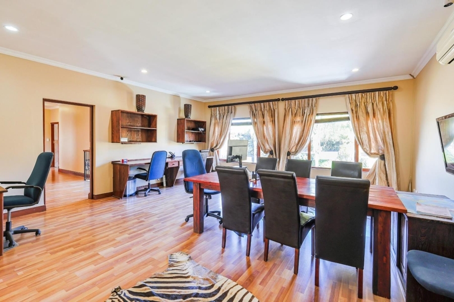 To Let 4 Bedroom Property for Rent in Silver Lakes Gauteng