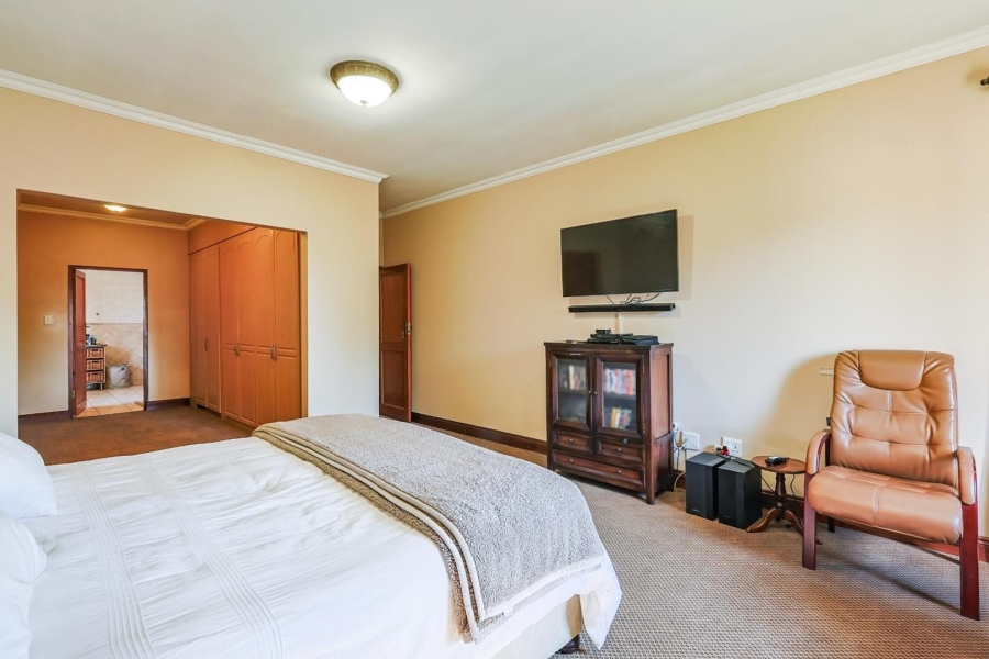 To Let 4 Bedroom Property for Rent in Silver Lakes Gauteng