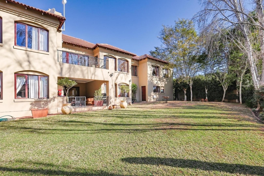 To Let 4 Bedroom Property for Rent in Silver Lakes Gauteng