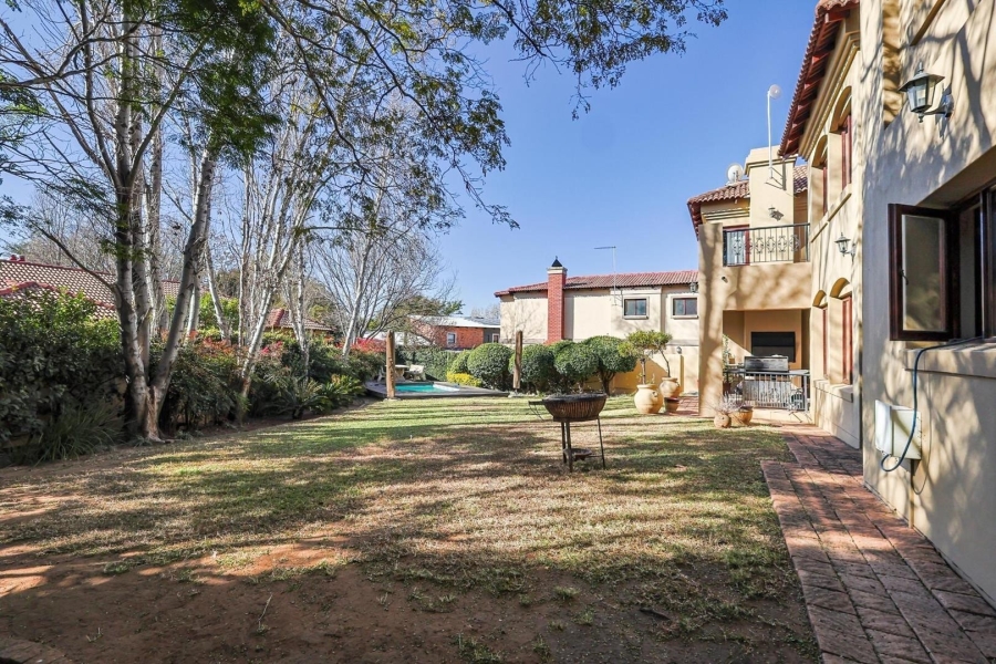 To Let 4 Bedroom Property for Rent in Silver Lakes Gauteng