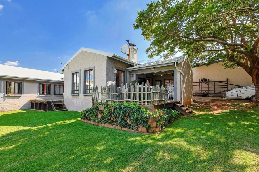 5 Bedroom Property for Sale in Waterkloof Ridge Gauteng