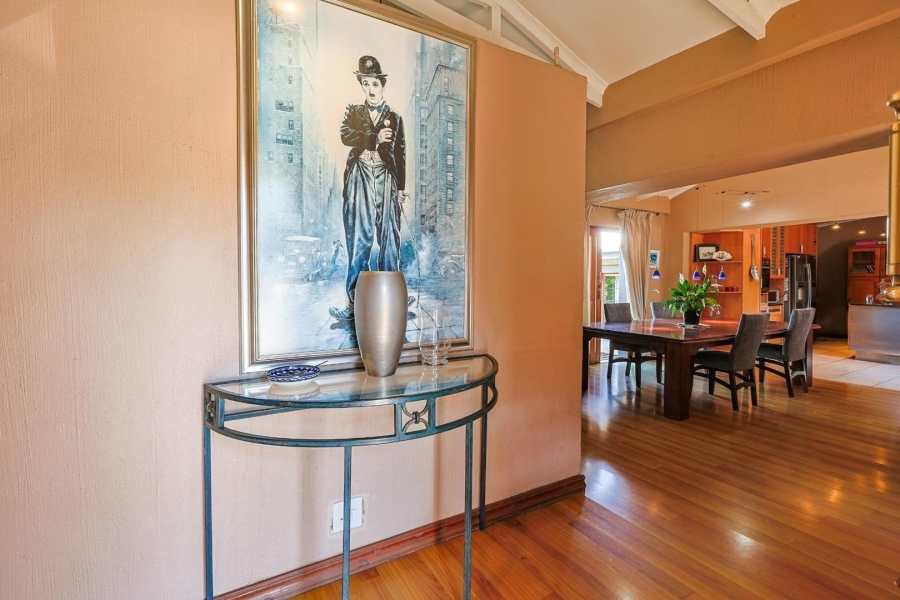 5 Bedroom Property for Sale in Waterkloof Ridge Gauteng