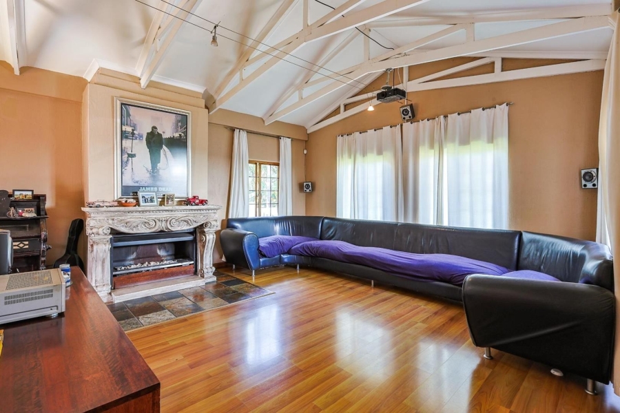 5 Bedroom Property for Sale in Waterkloof Ridge Gauteng