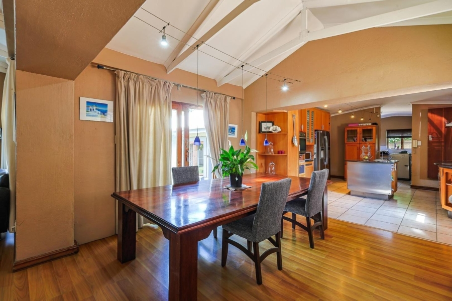 5 Bedroom Property for Sale in Waterkloof Ridge Gauteng