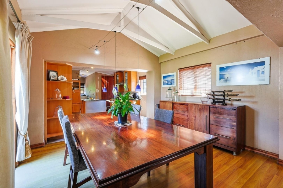 5 Bedroom Property for Sale in Waterkloof Ridge Gauteng