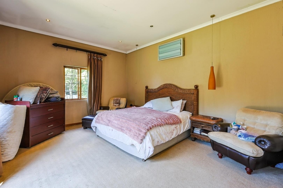 5 Bedroom Property for Sale in Waterkloof Ridge Gauteng