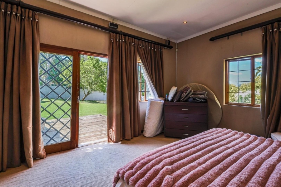 5 Bedroom Property for Sale in Waterkloof Ridge Gauteng