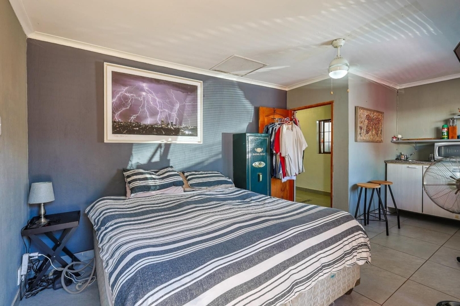 5 Bedroom Property for Sale in Waterkloof Ridge Gauteng