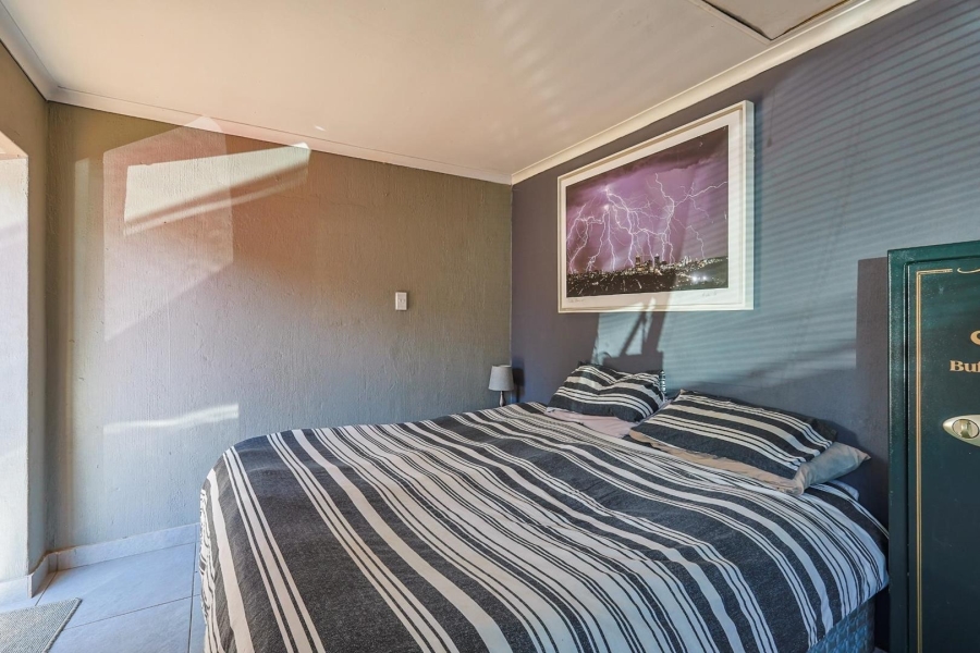 5 Bedroom Property for Sale in Waterkloof Ridge Gauteng