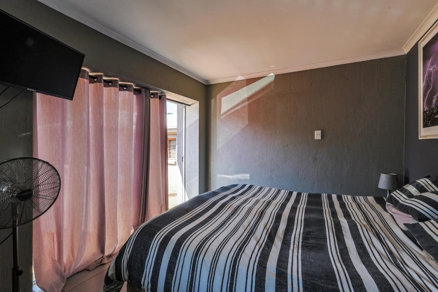 5 Bedroom Property for Sale in Waterkloof Ridge Gauteng