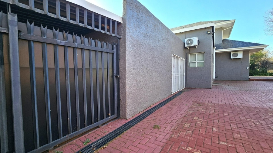 5 Bedroom Property for Sale in Menlo Park Gauteng