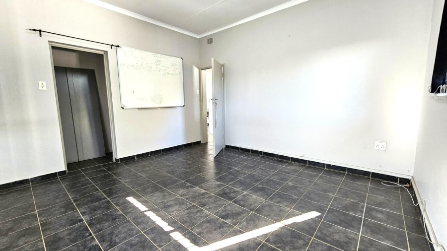 5 Bedroom Property for Sale in Menlo Park Gauteng