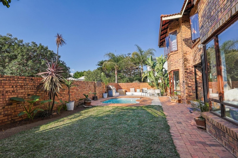 To Let 4 Bedroom Property for Rent in Silver Lakes Gauteng
