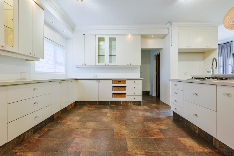 To Let 5 Bedroom Property for Rent in Silver Lakes Gauteng