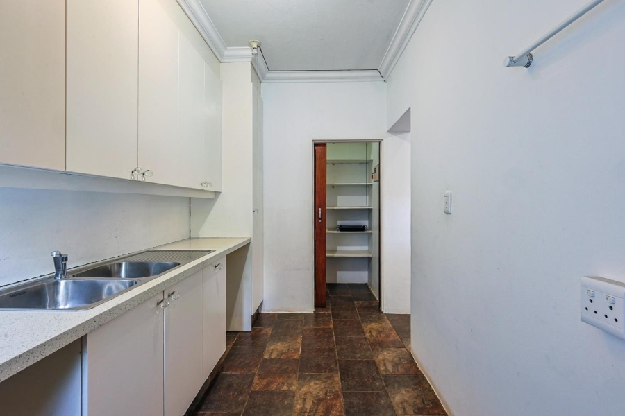 To Let 5 Bedroom Property for Rent in Silver Lakes Gauteng