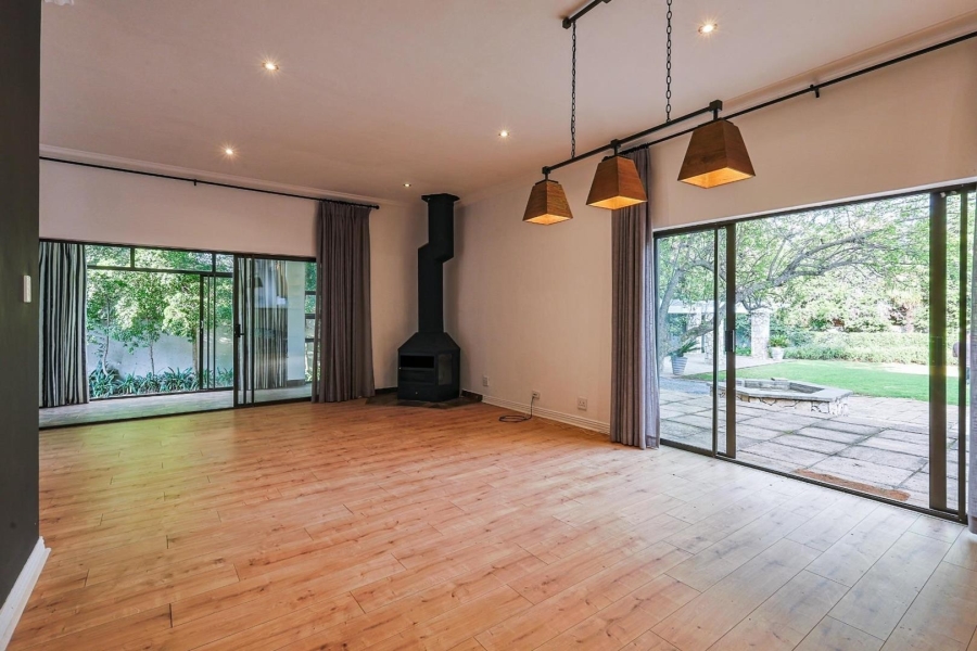 To Let 5 Bedroom Property for Rent in Silver Lakes Gauteng