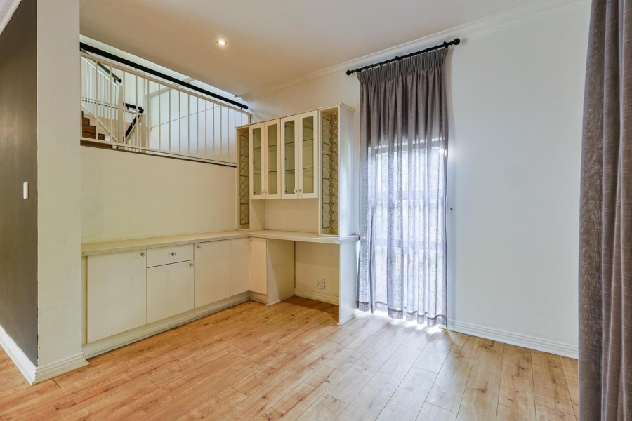 To Let 5 Bedroom Property for Rent in Silver Lakes Gauteng