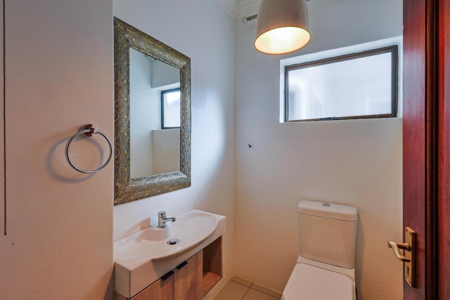 To Let 5 Bedroom Property for Rent in Silver Lakes Gauteng