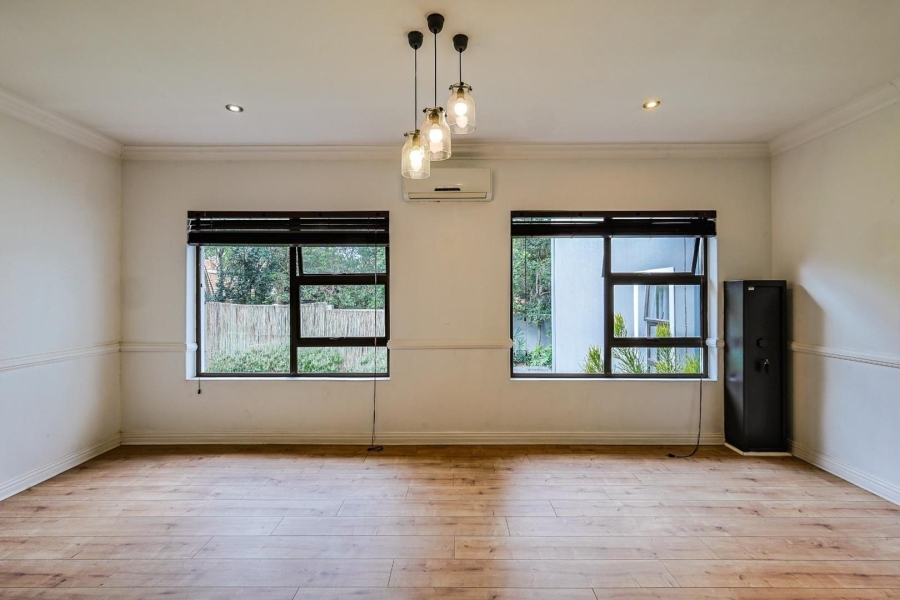 To Let 5 Bedroom Property for Rent in Silver Lakes Gauteng