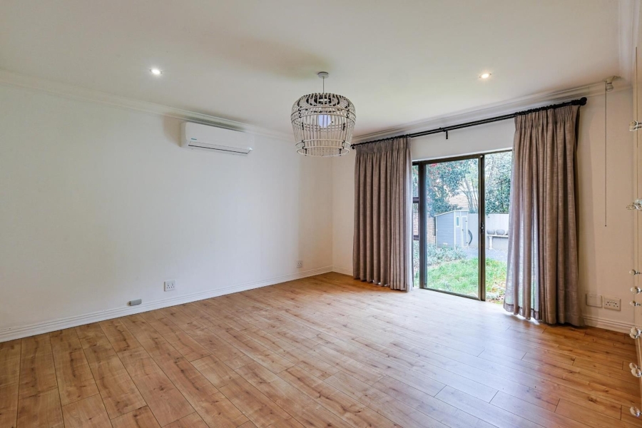 To Let 5 Bedroom Property for Rent in Silver Lakes Gauteng