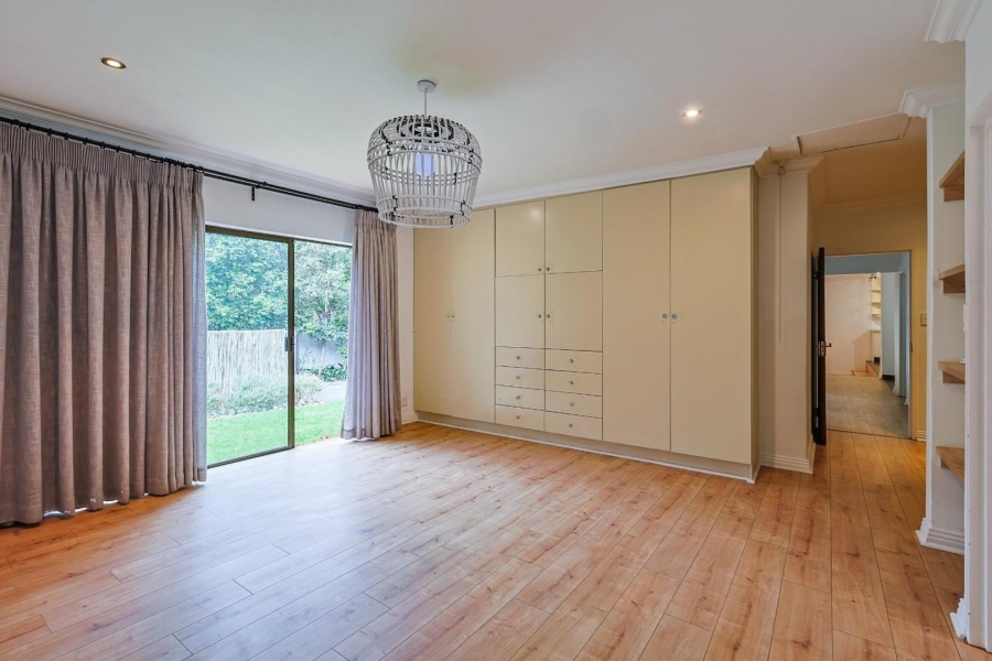 To Let 5 Bedroom Property for Rent in Silver Lakes Gauteng
