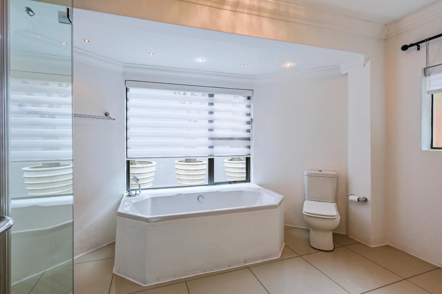 To Let 5 Bedroom Property for Rent in Silver Lakes Gauteng