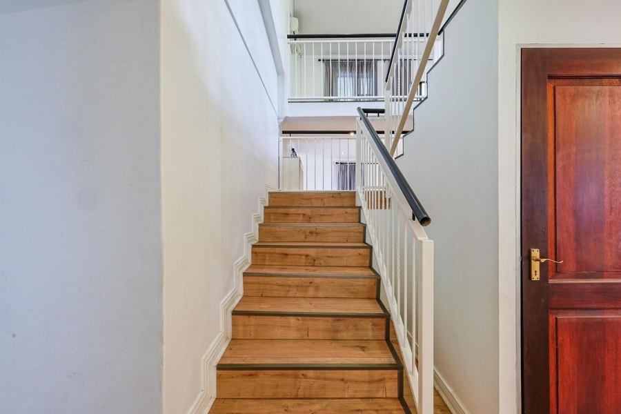 To Let 5 Bedroom Property for Rent in Silver Lakes Gauteng