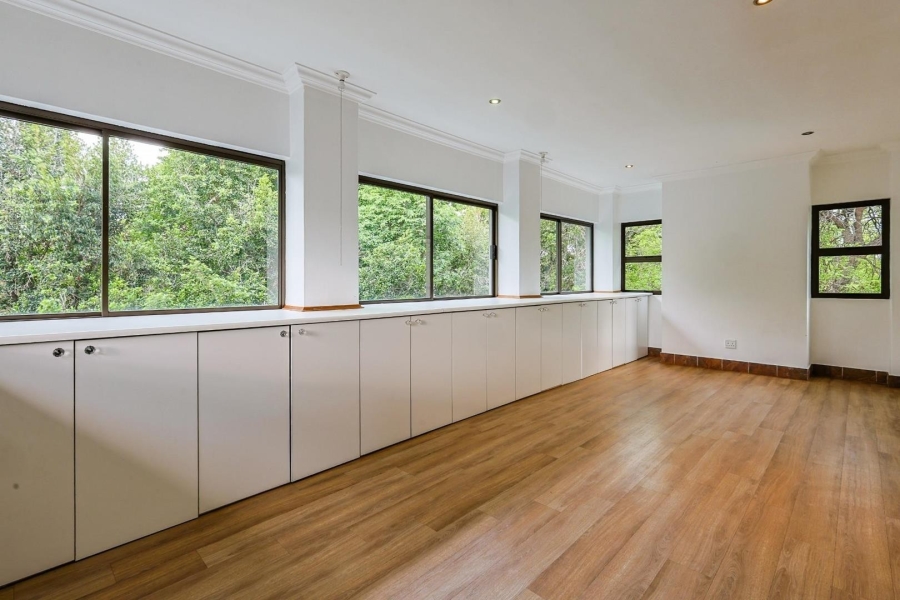 To Let 5 Bedroom Property for Rent in Silver Lakes Gauteng