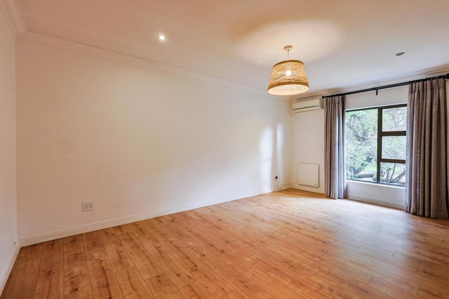 To Let 5 Bedroom Property for Rent in Silver Lakes Gauteng