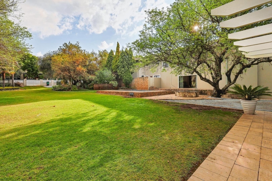 To Let 5 Bedroom Property for Rent in Silver Lakes Gauteng