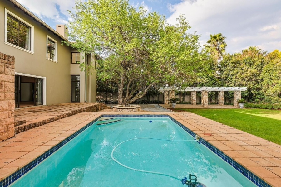 To Let 5 Bedroom Property for Rent in Silver Lakes Gauteng