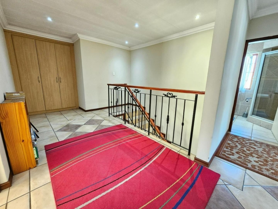 5 Bedroom Property for Sale in Menlo Park Gauteng