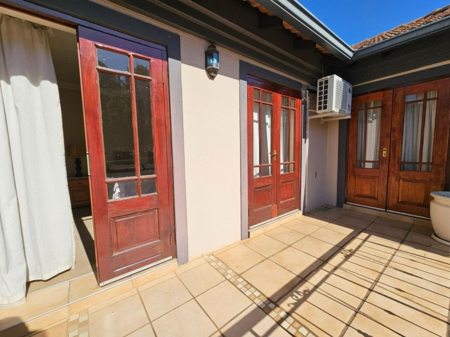 5 Bedroom Property for Sale in Menlo Park Gauteng