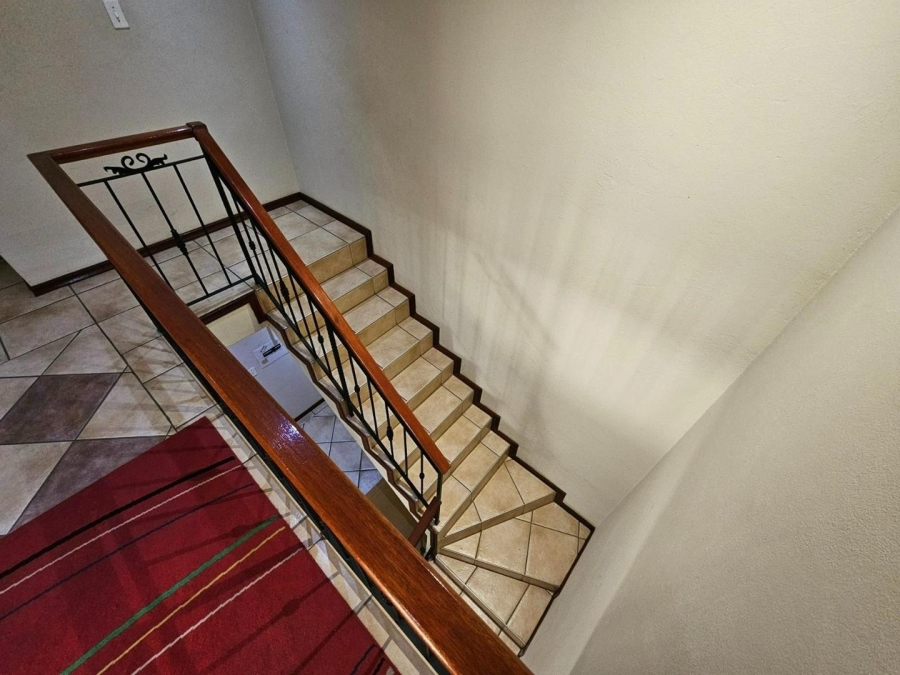 5 Bedroom Property for Sale in Menlo Park Gauteng