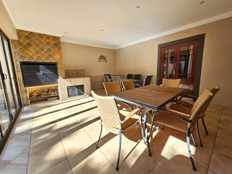 5 Bedroom Property for Sale in Menlo Park Gauteng