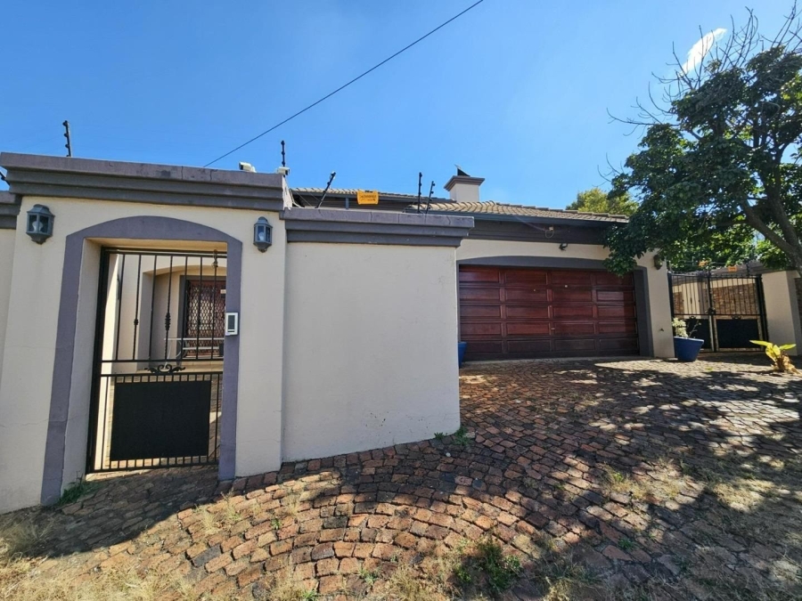 5 Bedroom Property for Sale in Menlo Park Gauteng