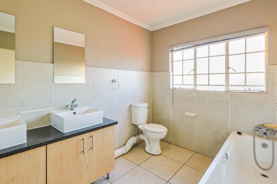 3 Bedroom Property for Sale in Equestria Gauteng