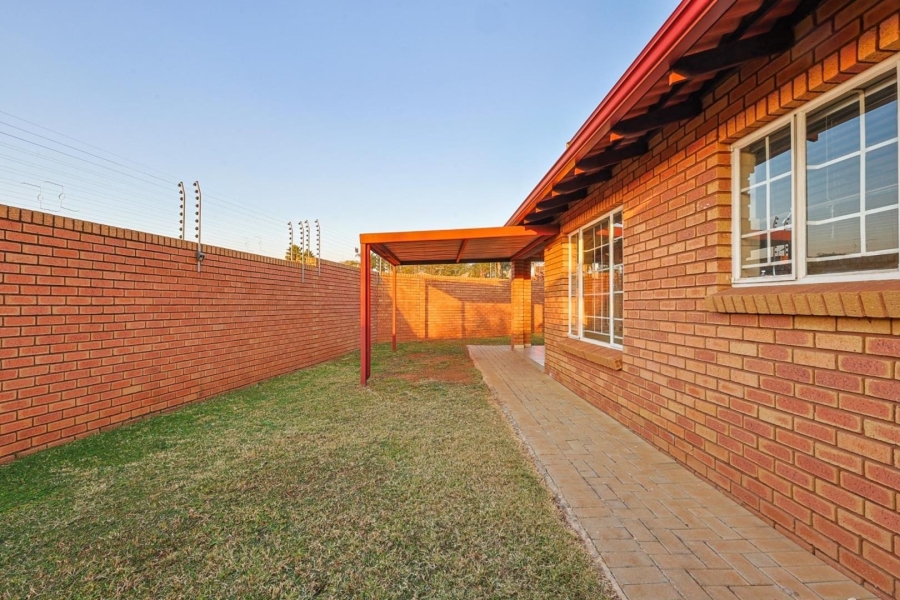 3 Bedroom Property for Sale in Equestria Gauteng