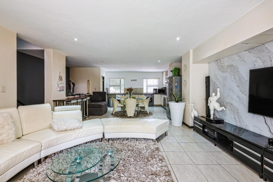 2 Bedroom Property for Sale in Paradiso Gauteng