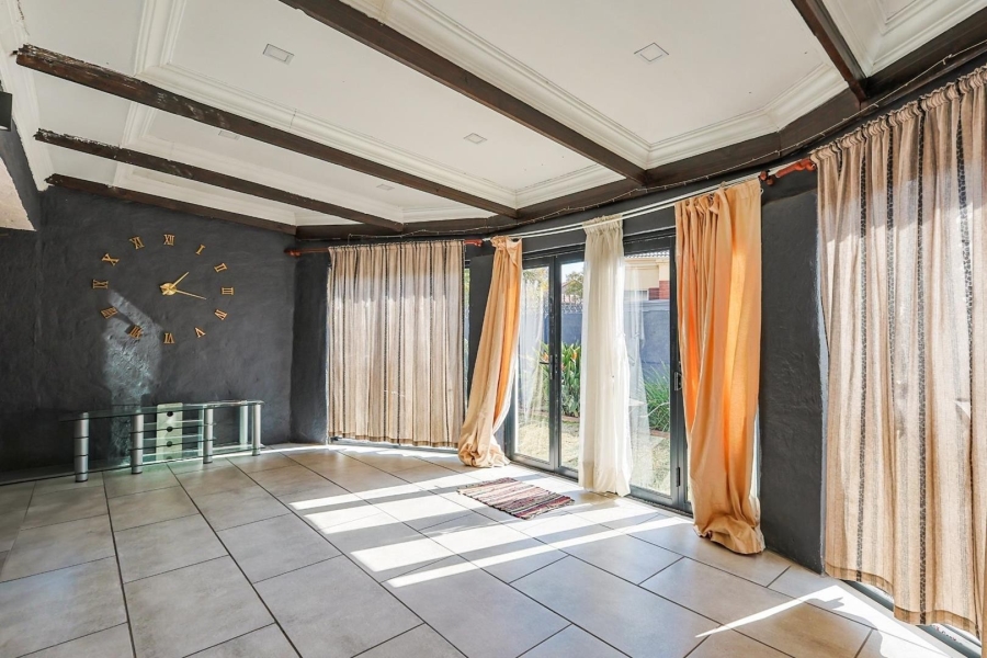 3 Bedroom Property for Sale in Waterkloof Ridge Gauteng