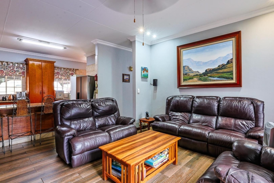 4 Bedroom Property for Sale in Moreleta Park Gauteng