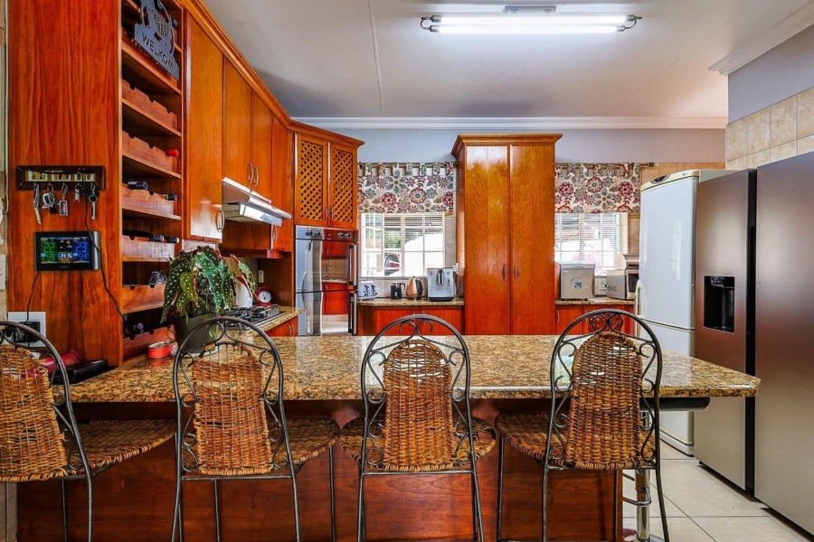 4 Bedroom Property for Sale in Moreleta Park Gauteng