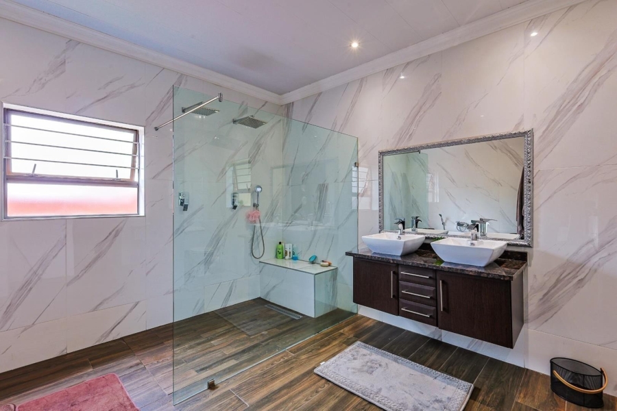 4 Bedroom Property for Sale in Moreleta Park Gauteng