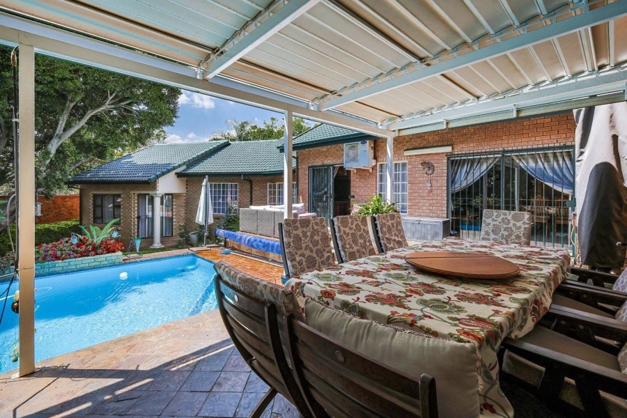 4 Bedroom Property for Sale in Moreleta Park Gauteng