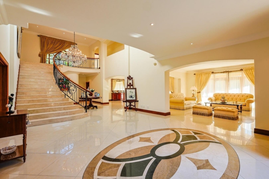 5 Bedroom Property for Sale in Waterkloof Ridge Gauteng