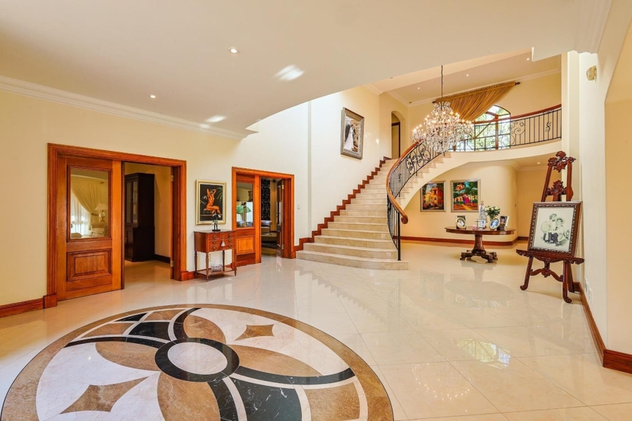 5 Bedroom Property for Sale in Waterkloof Ridge Gauteng