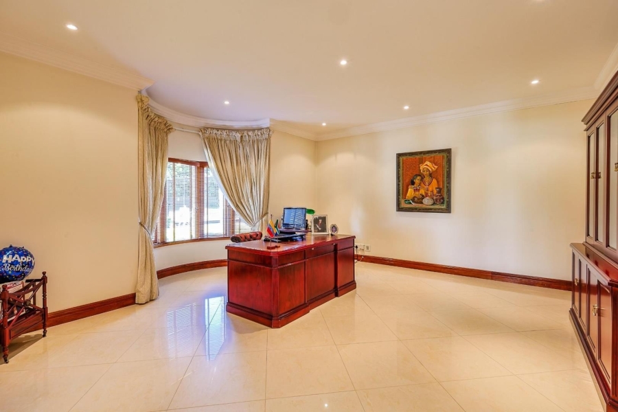 5 Bedroom Property for Sale in Waterkloof Ridge Gauteng