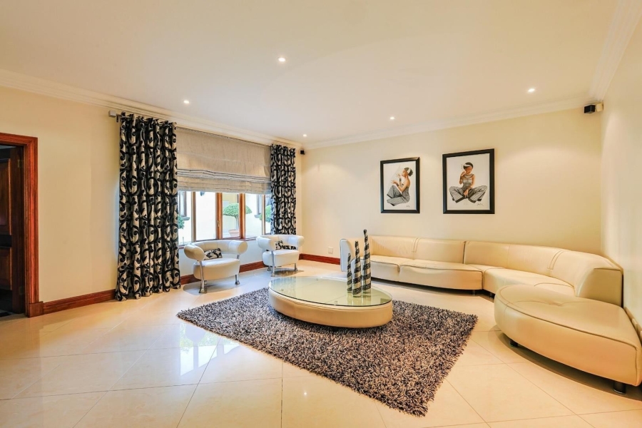 5 Bedroom Property for Sale in Waterkloof Ridge Gauteng